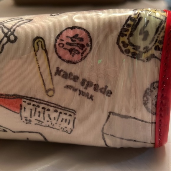 Kate Spade Make-Up Case - Picture 5 of 7